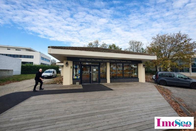 Local d'activité / Entrepôt - 196 m²