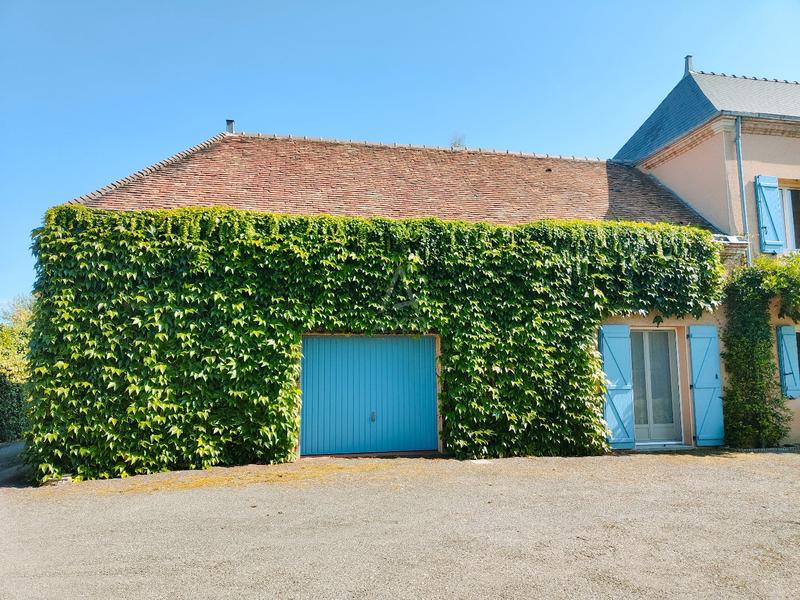 Maison - 250 m² - 7 pièces