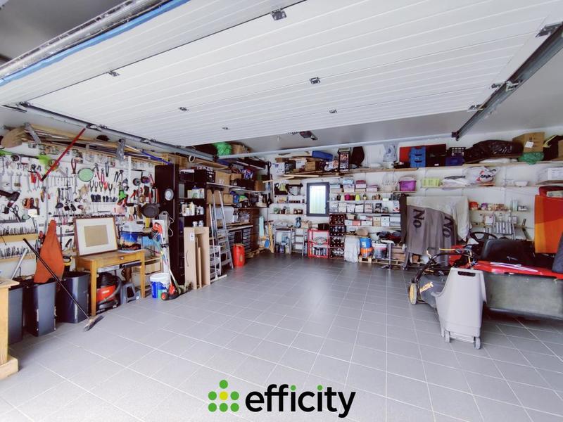 Maison - 215 m² - 6 pièces