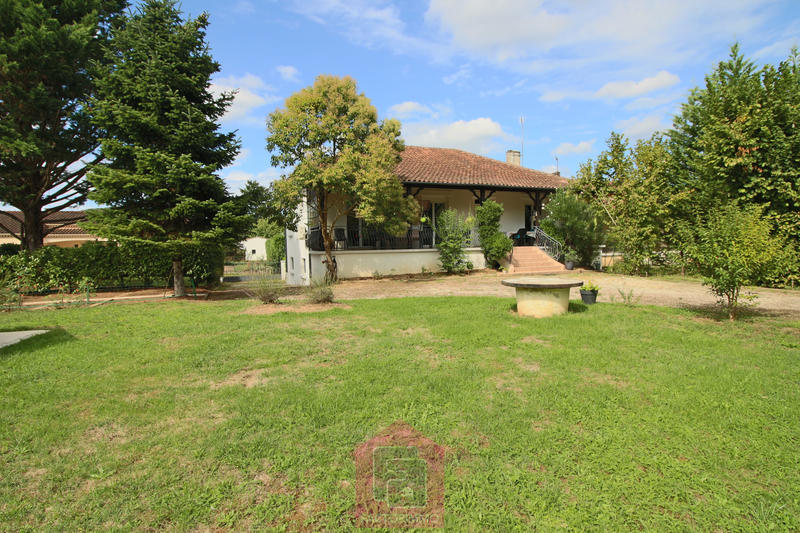 Maison - 190 m² - 8 pièces