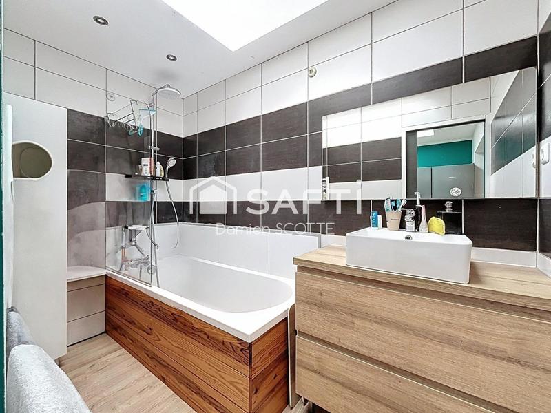 Maison - 85 m² - 4 pièces