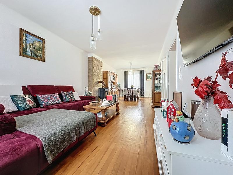 Maison - 166 m² - 6 pièces