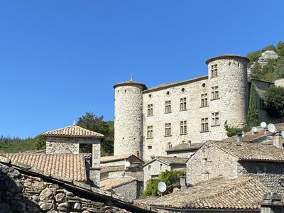 Maison - 320 m² - 6 pièces