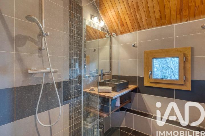 Maison - 134 m² - 7 pièces