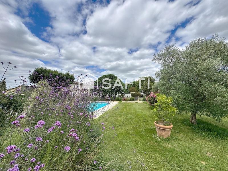 Maison - 225 m² - 8 pièces