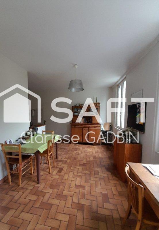 Maison - 260 m² - 11 pièces