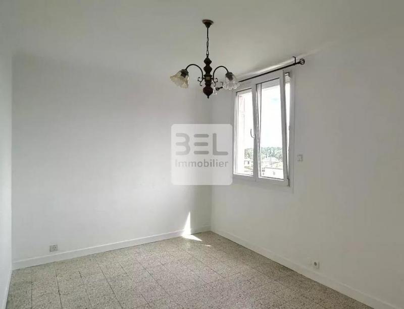 Appartement - 81 m² - 5 pièces