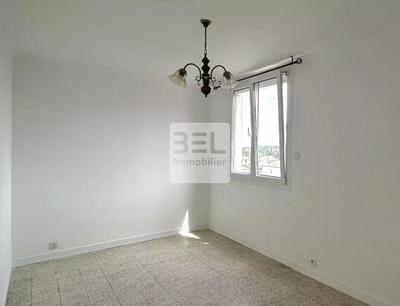 Appartement - 81 m² - 5 pièces