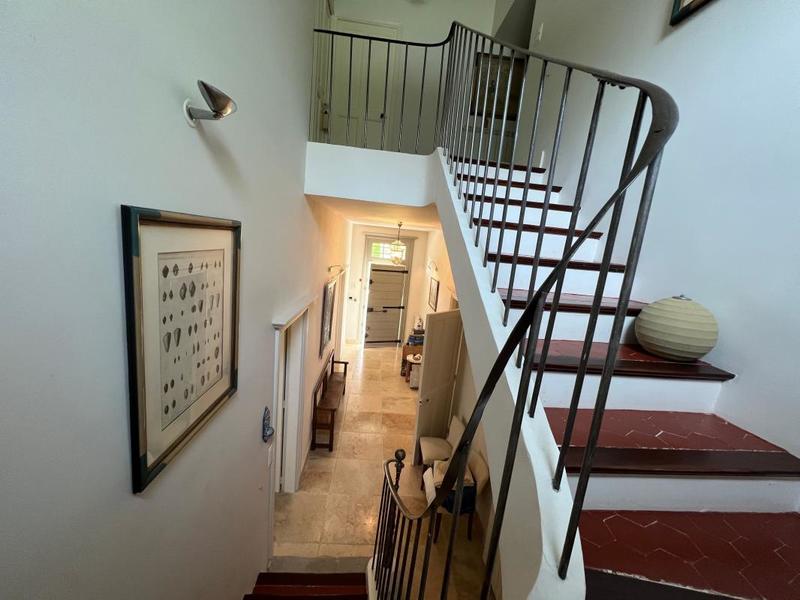 Mas - 262 m² - 8 pièces