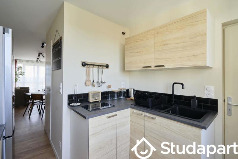 Chambre - 12 m² - 1 pièce