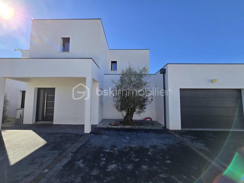 Villa - 225 m² - 10 pièces