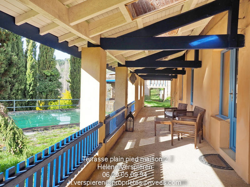 Maison - 303 m² - 19 pièces