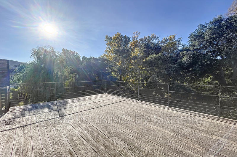 Maison - 278 m² - 10 pièces