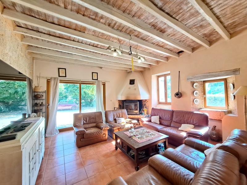 Maison - 220 m² - 8 pièces