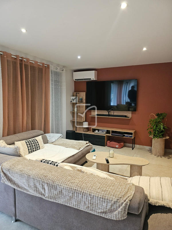 Maison - 579 m² - 19 pièces