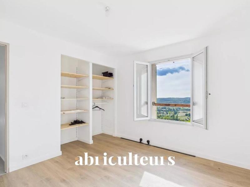Appartement - 95 m² - 4 pièces