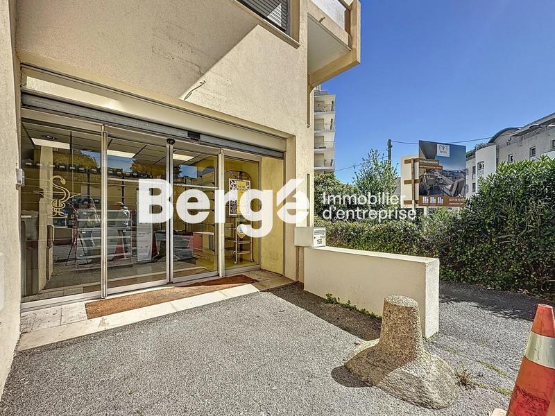 Local commercial - 133 m²