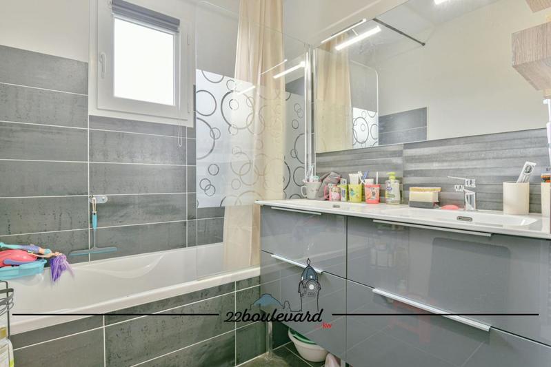 Maison - 101 m² - 6 pièces