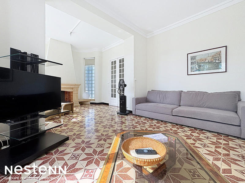 Maison - 184 m² - 7 pièces