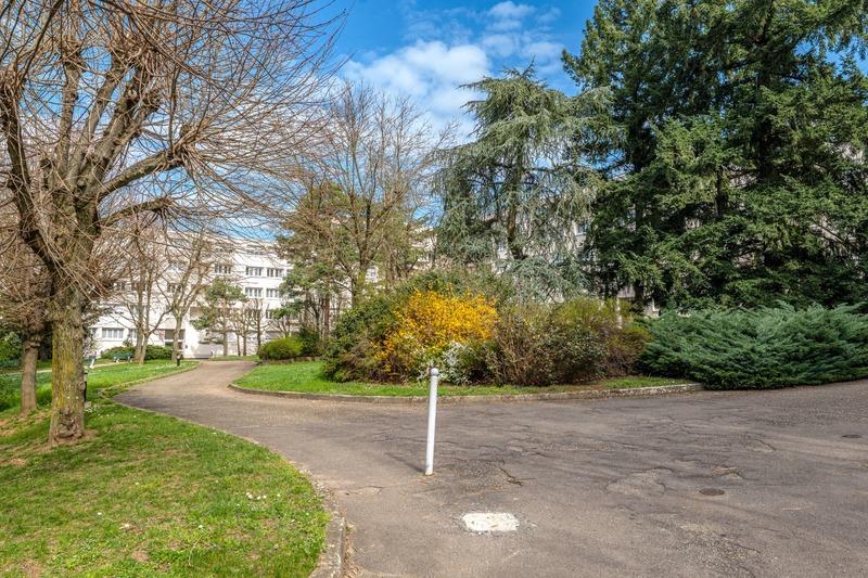 Appartement - 97 m² - 4 pièces