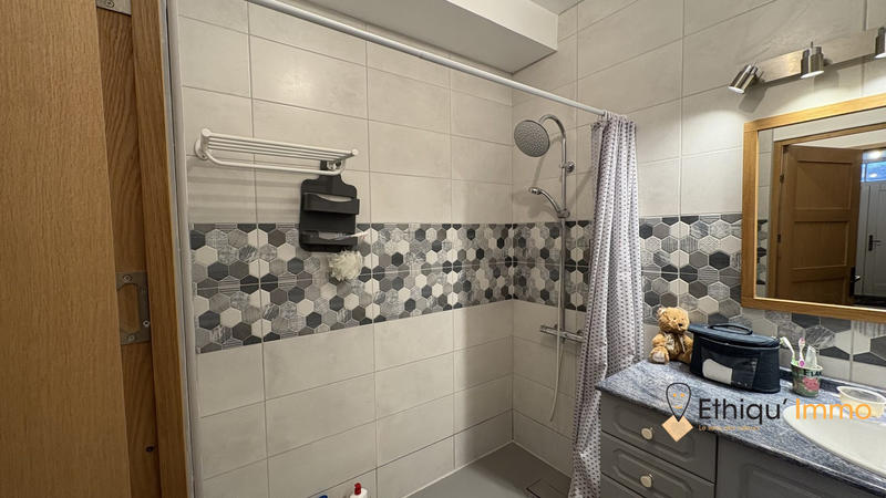 Maison - 143 m² - 5 pièces