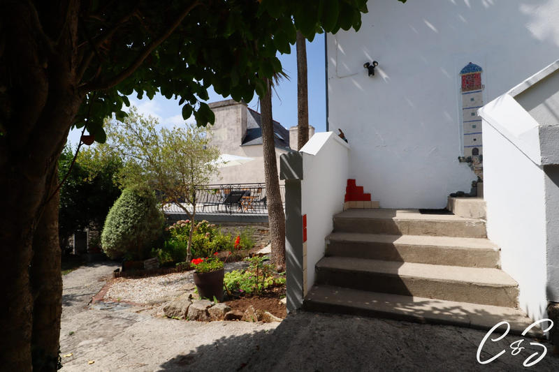 Maison - 161 m² - 6 pièces