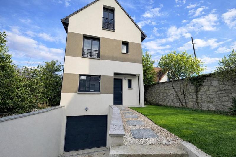 Maison - 140 m² - 5 pièces