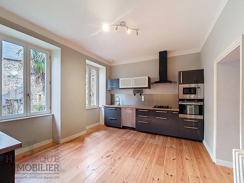 Appartement - 169 m² - 5 pièces