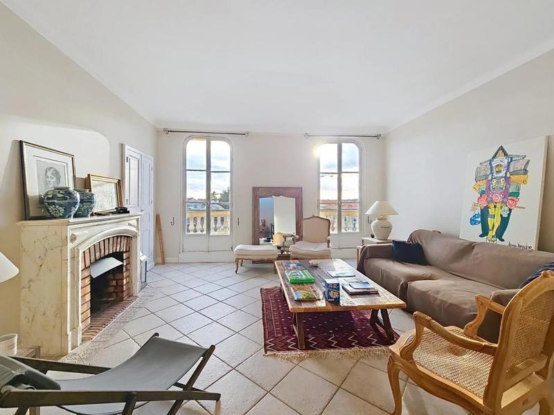 Appartement - 111 m² - 5 pièces