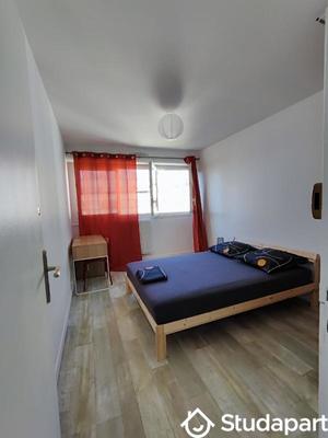 Chambre - 14 m² - 1 pièce