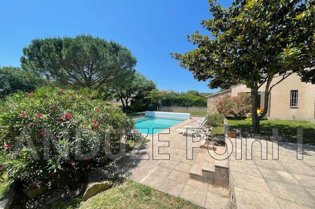 Maison - 138 m² - 4 pièces