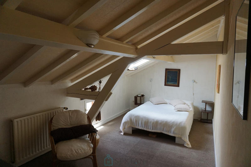 Maison - 380 m² - 12 pièces