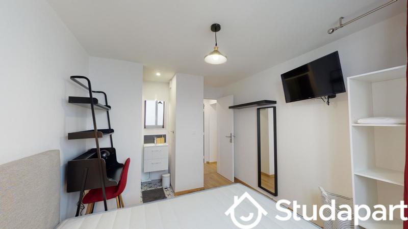 Chambre - 12 m² - 1 pièce