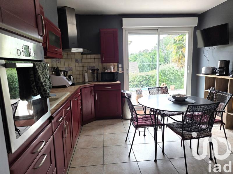 Maison - 213 m² - 7 pièces