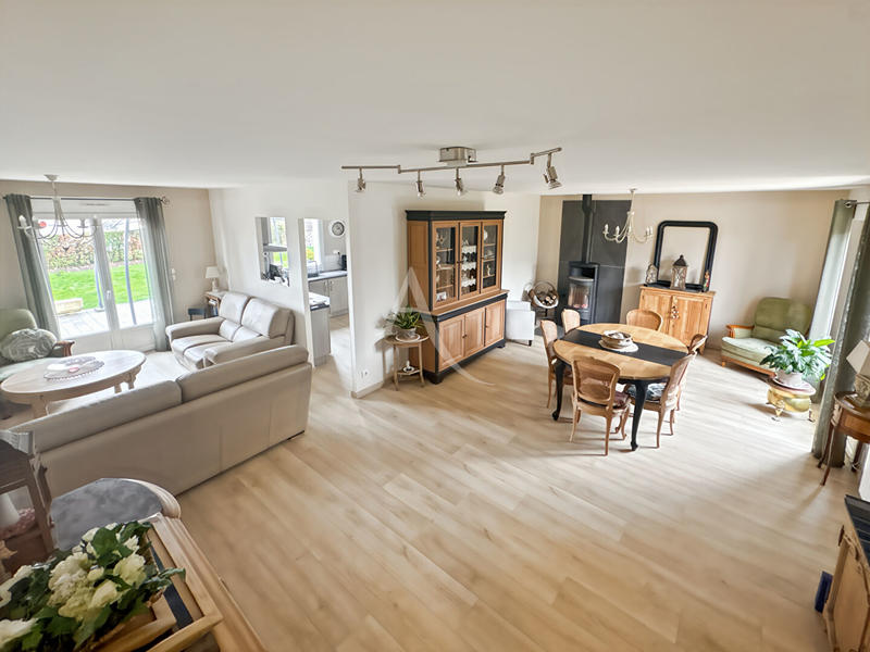 Maison - 140 m² - 6 pièces