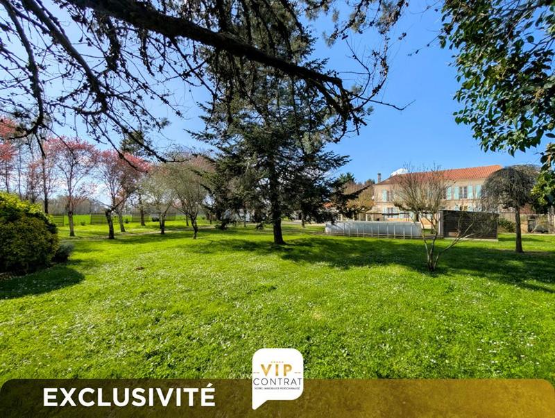 Maison - 253 m² - 8 pièces