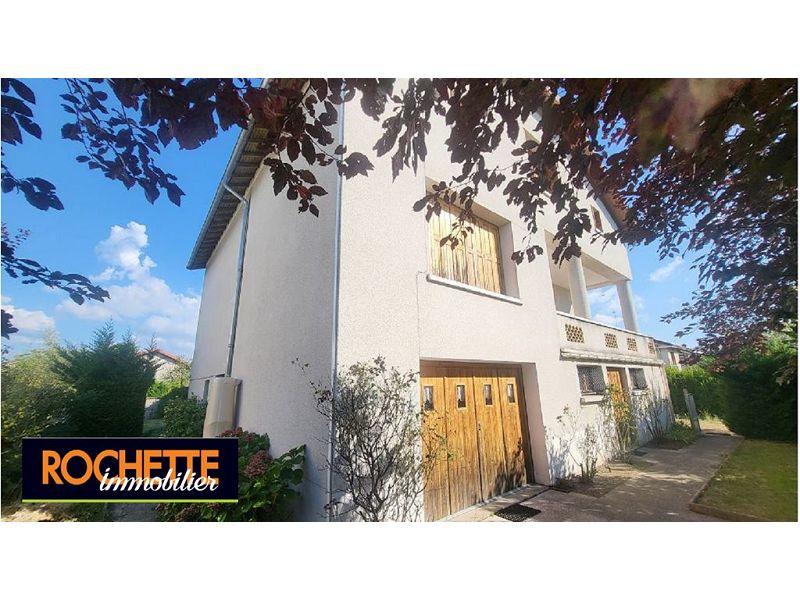 Maison traditionnelle - 260 m² - 10 pièces