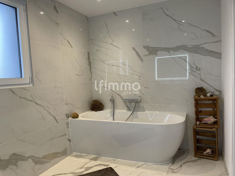 Immeuble - 298 m² - 7 pièces