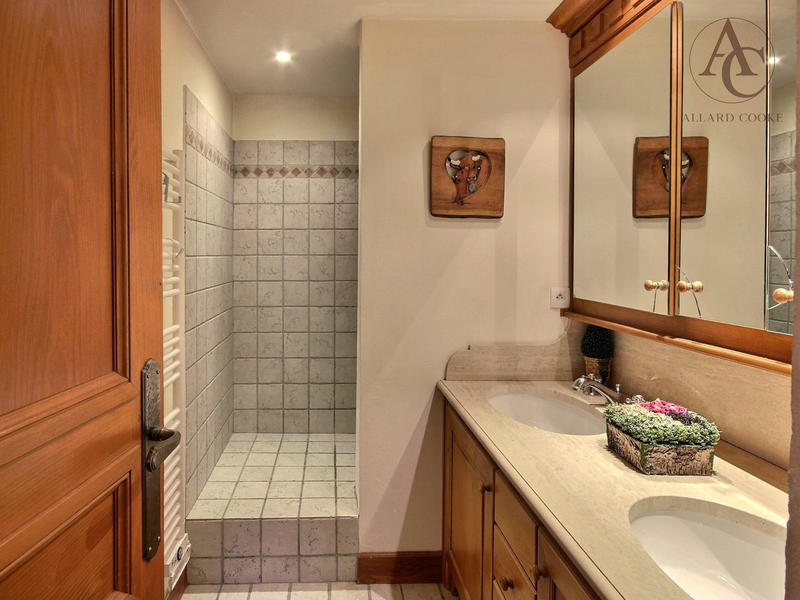 Appartement - 95 m² - 4 pièces