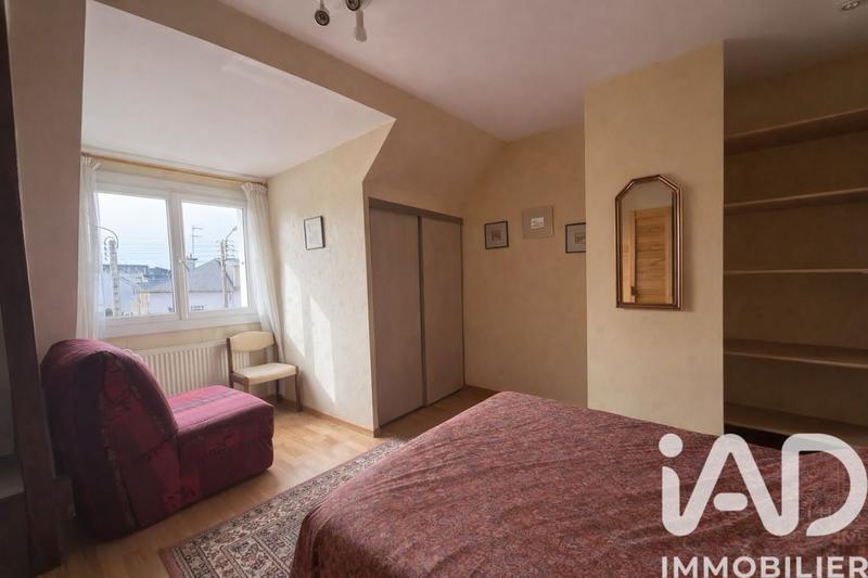 Maison - 181 m² - 7 pièces