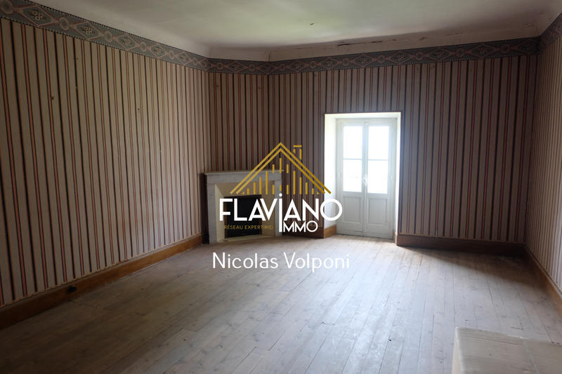 Maison - 205 m² - 7 pièces