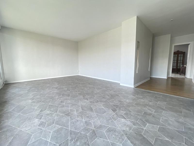 Appartement - 94 m² - 5 pièces