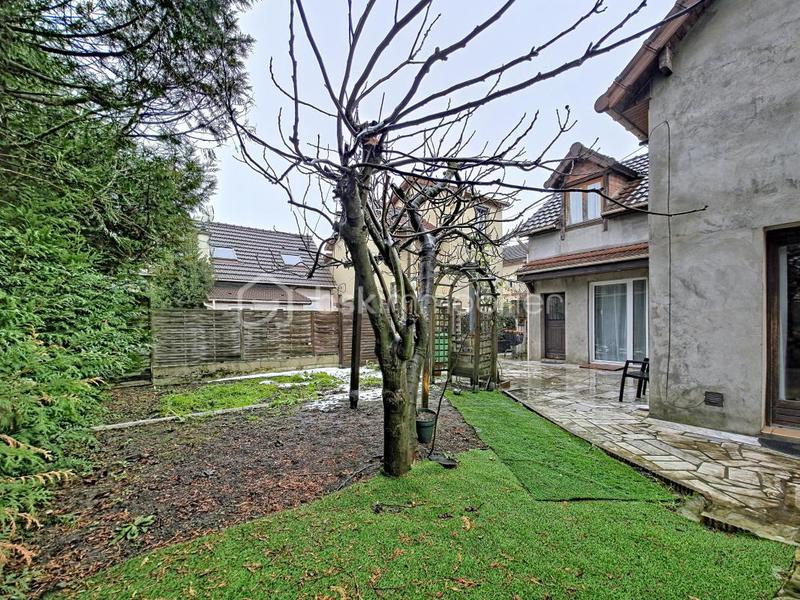 Pavillon - 142 m² - 6 pièces