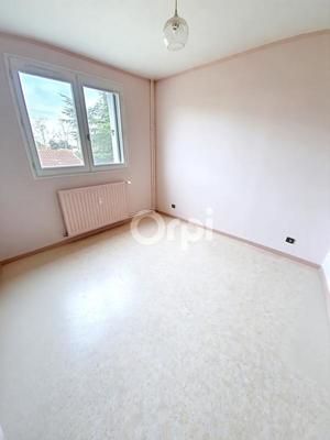 Appartement - 102 m² - 4 pièces