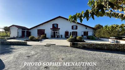 Fermette - 337 m² - 11 pièces