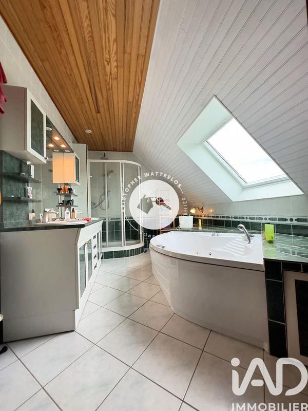 Maison - 180 m² - 5 pièces