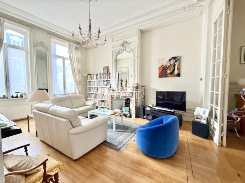 Maison bourgeoise - 289 m² - 8 pièces