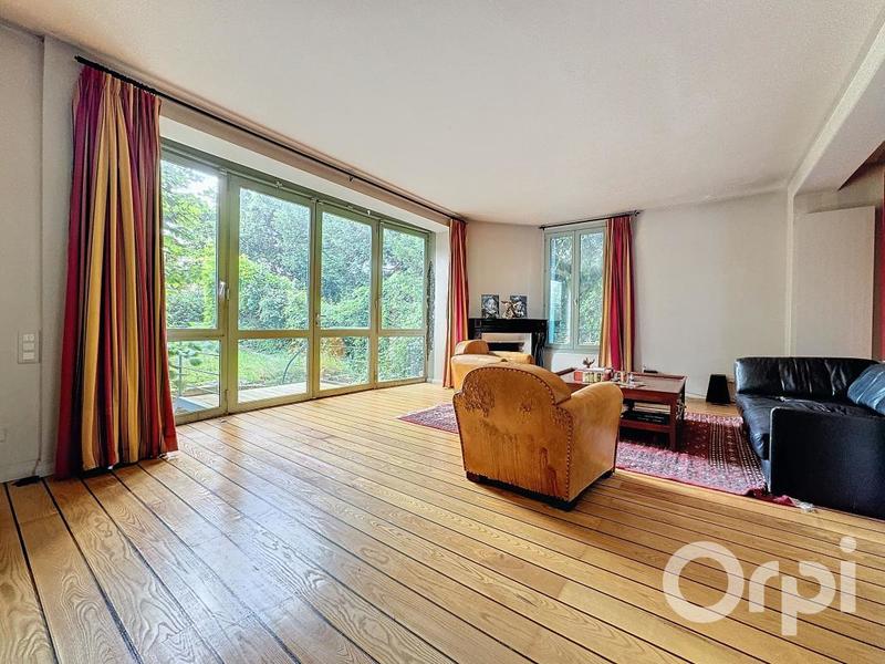 Maison - 180 m² - 6 pièces