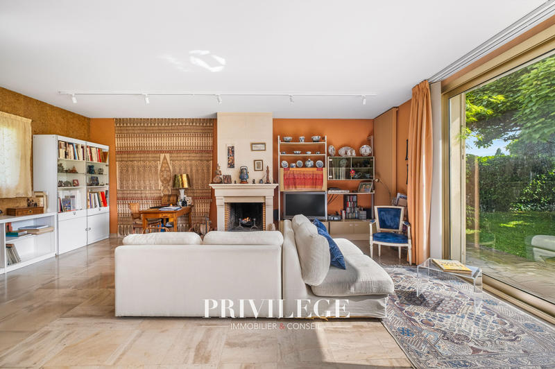 Maison - 200 m² - 6 pièces