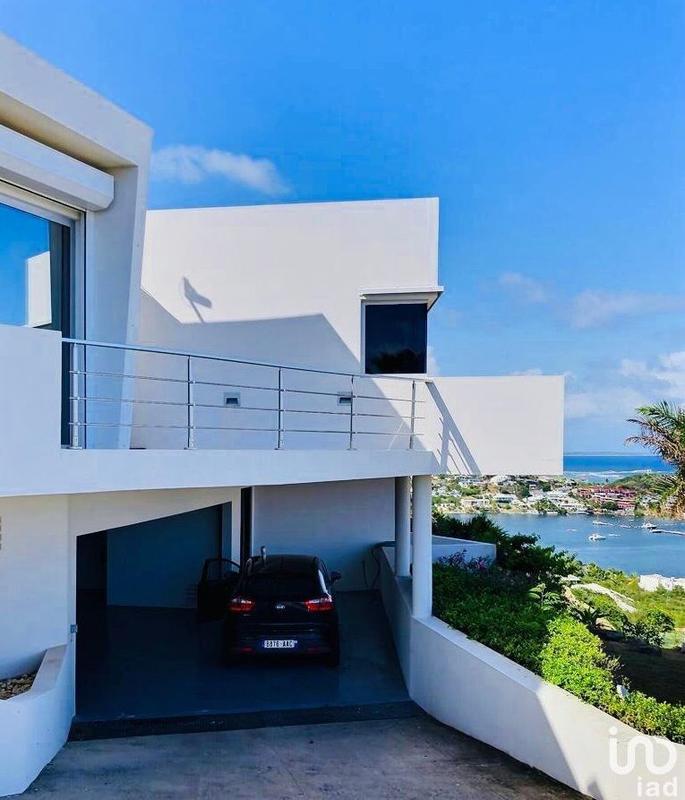 Maison - 200 m² - 5 pièces